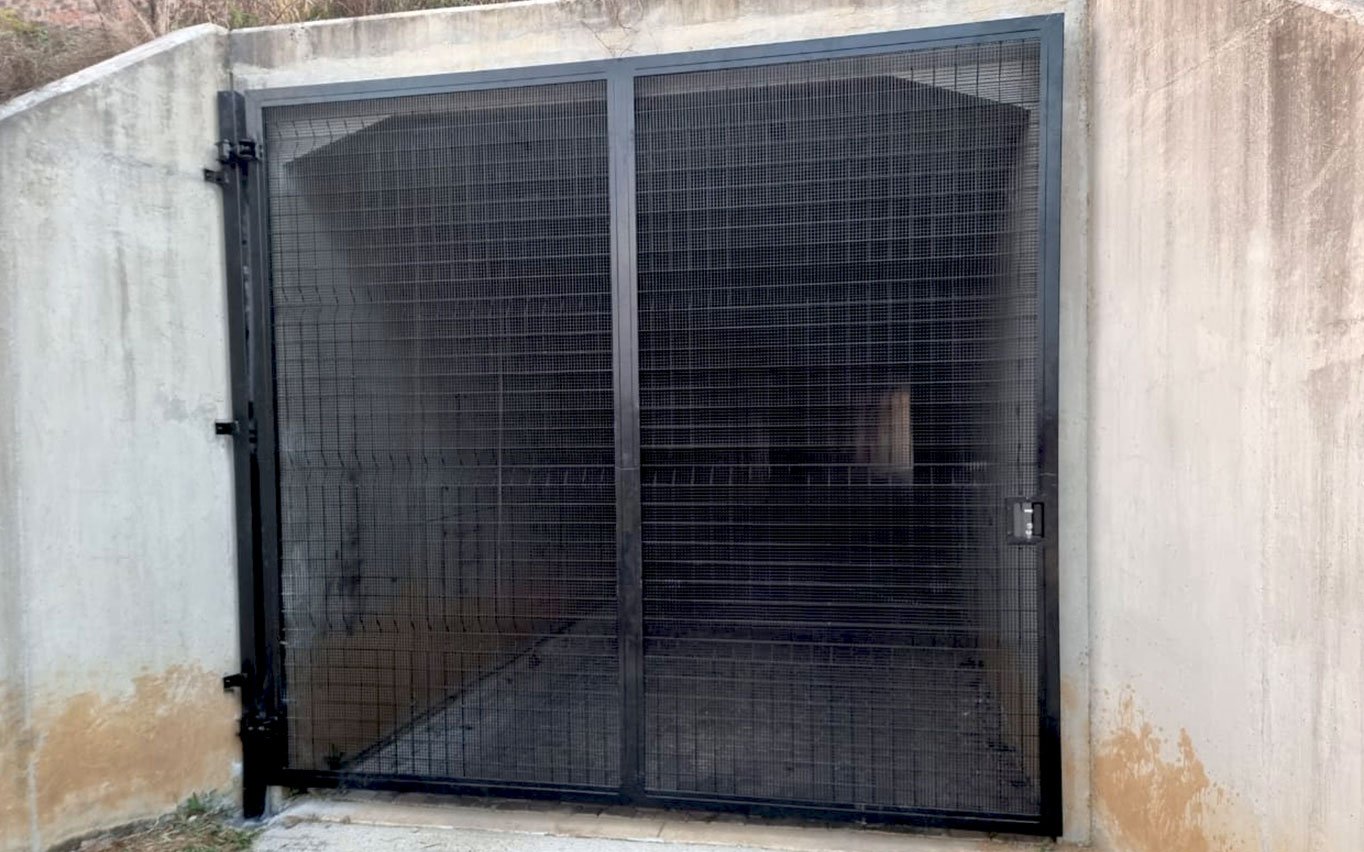 Clear View System Swing Gates - view 4